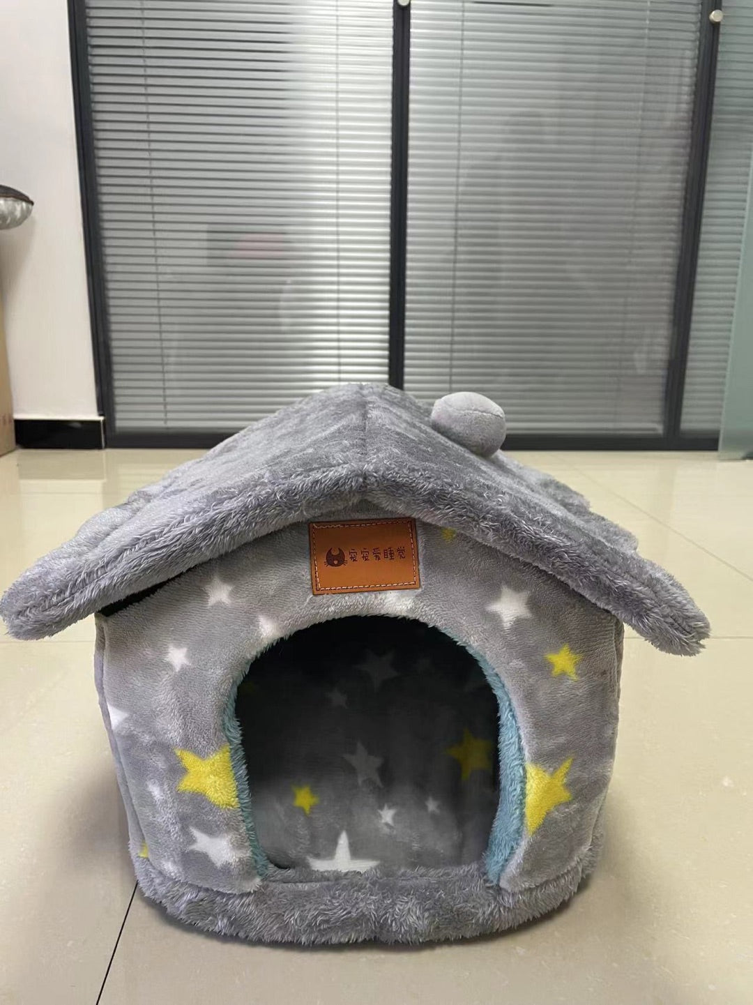 Self Warming Enclosed Pet Bed Cozy Winter Nest